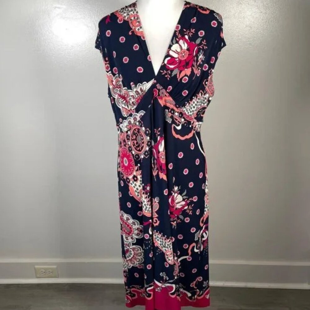 NEW Floral V-neck Sleeveless Dress